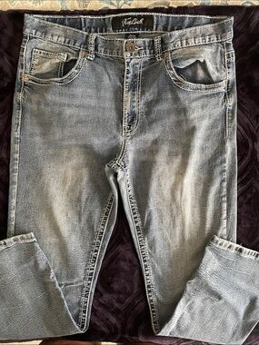 True Luck Men's Slim Straight Jeans in Light Blue Wash